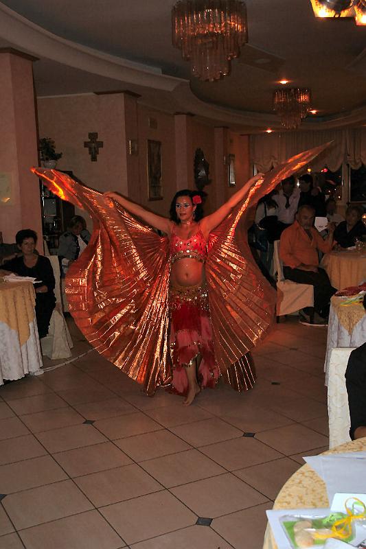 Cenone la danzatrice del ventre 4.jpg